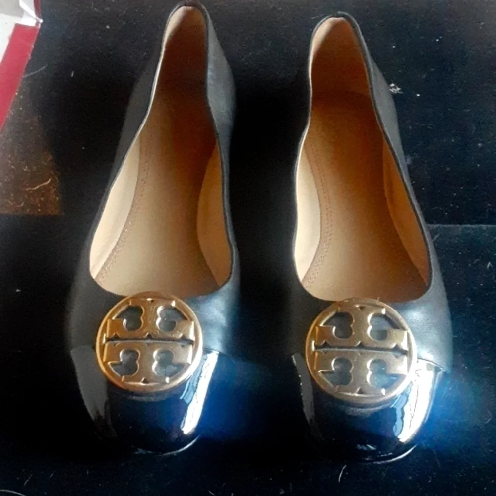Tory Burch Black Patent Cap Shoes